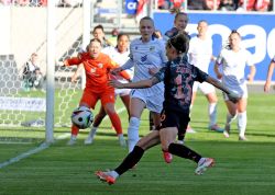 FC Carl Zeiss Jena Frauen Gegen FC Bayern Muenchen 05052025 25